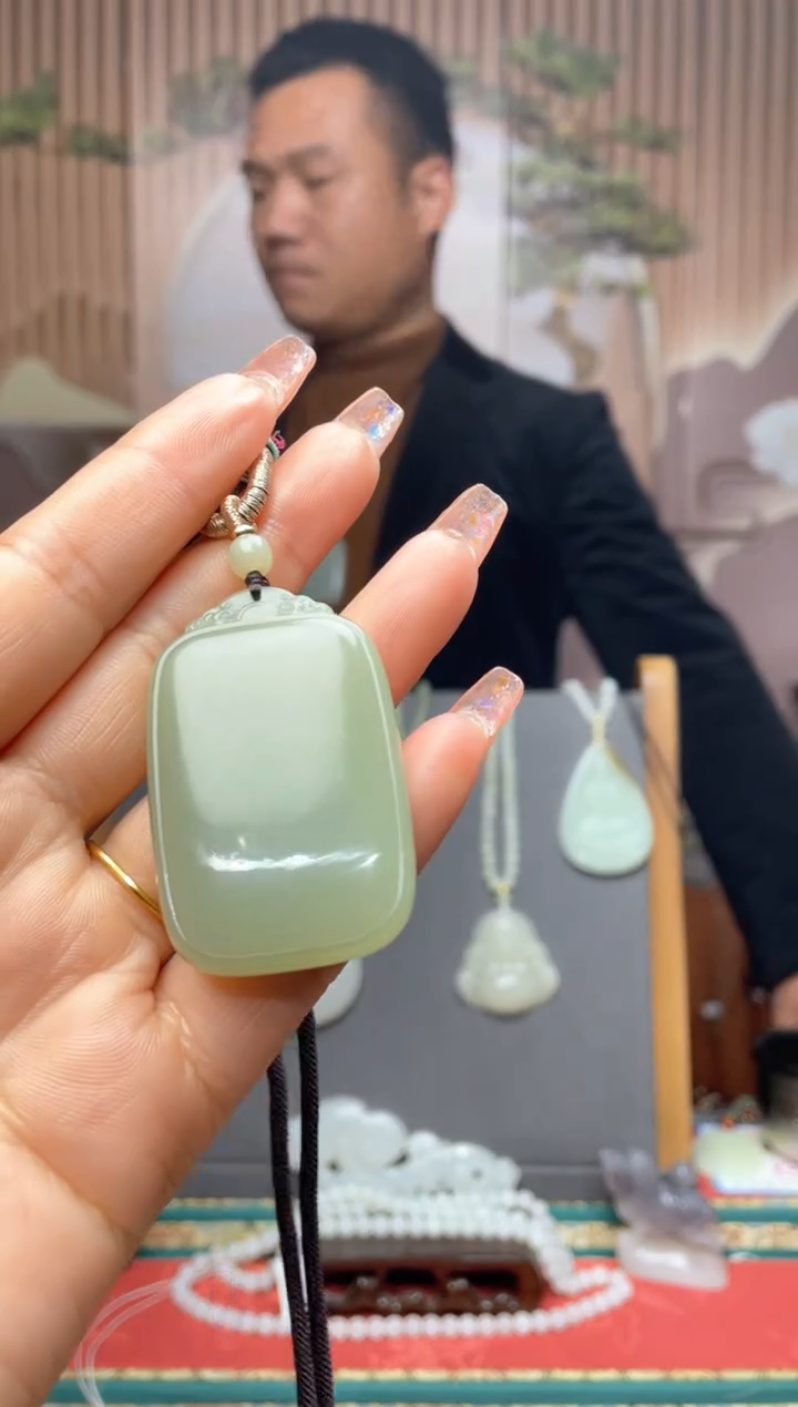 【闪购商品】和田玉颈饰未镶嵌一