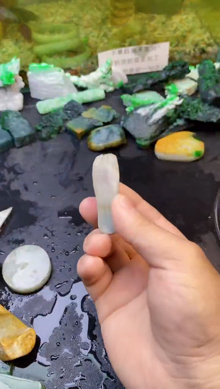 【闪购商品】翡翠颈饰未镶嵌130天然翡翠