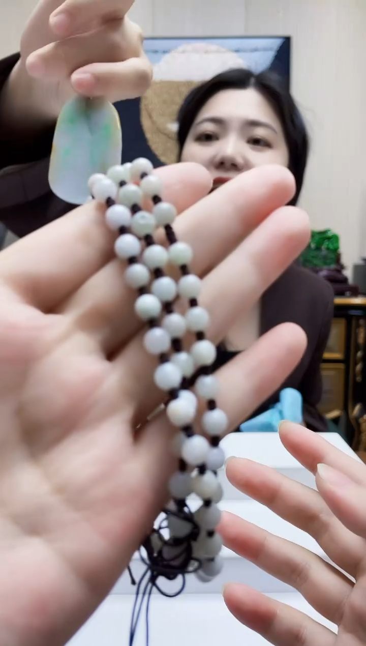 未镶嵌定制翡翠吊坠93