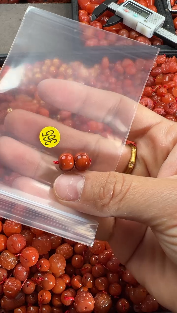 【闪购商品】南红玛瑙颈饰未镶嵌1