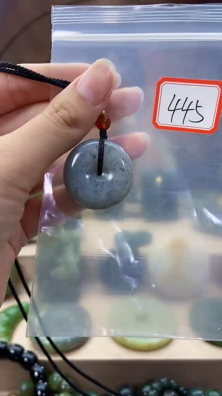未镶嵌和田玉挂件1