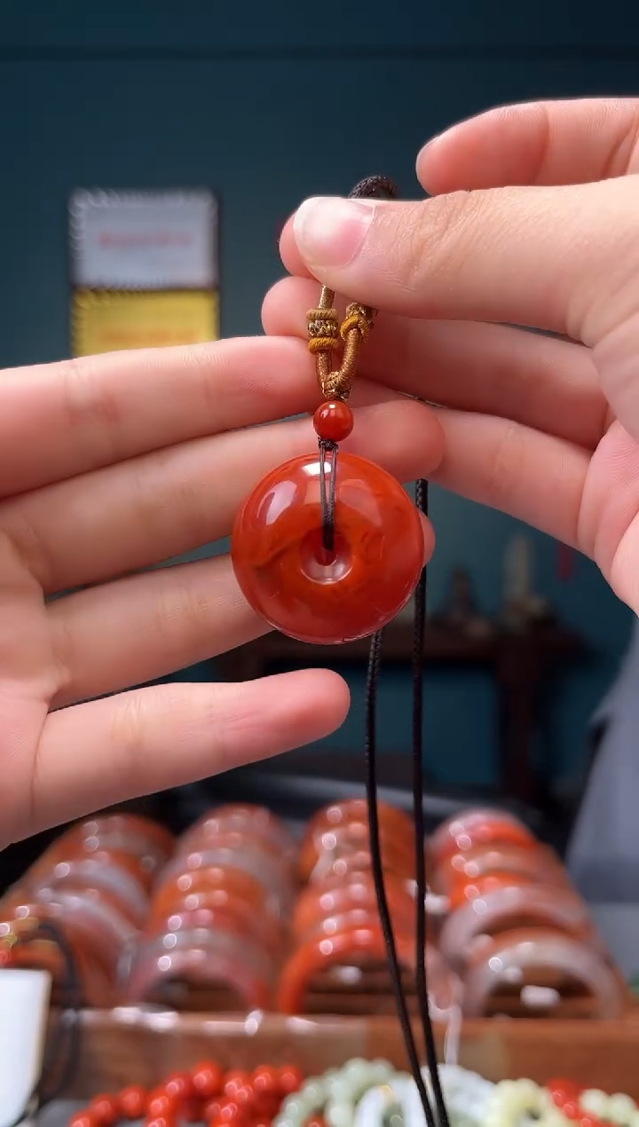 【闪购商品】南红玛瑙颈饰未镶嵌吊坠