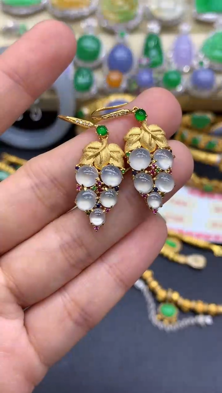 18K金镶嵌翡翠耳饰360-中国好珍宝