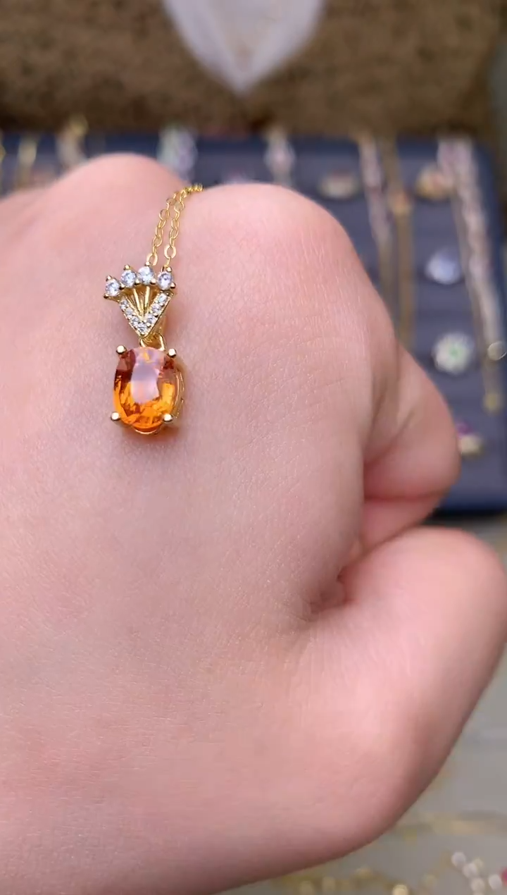 银S925镶嵌颈饰石榴石（芬达石）吊坠