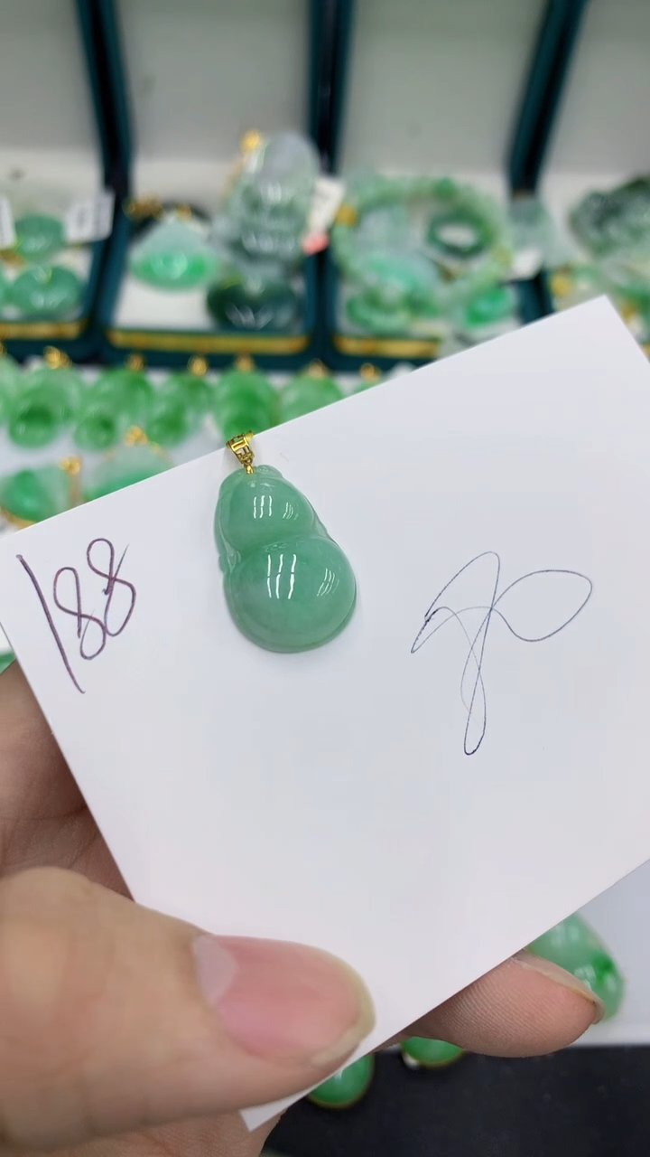 【闪购商品】翡翠颈饰18K金镶嵌翡翠