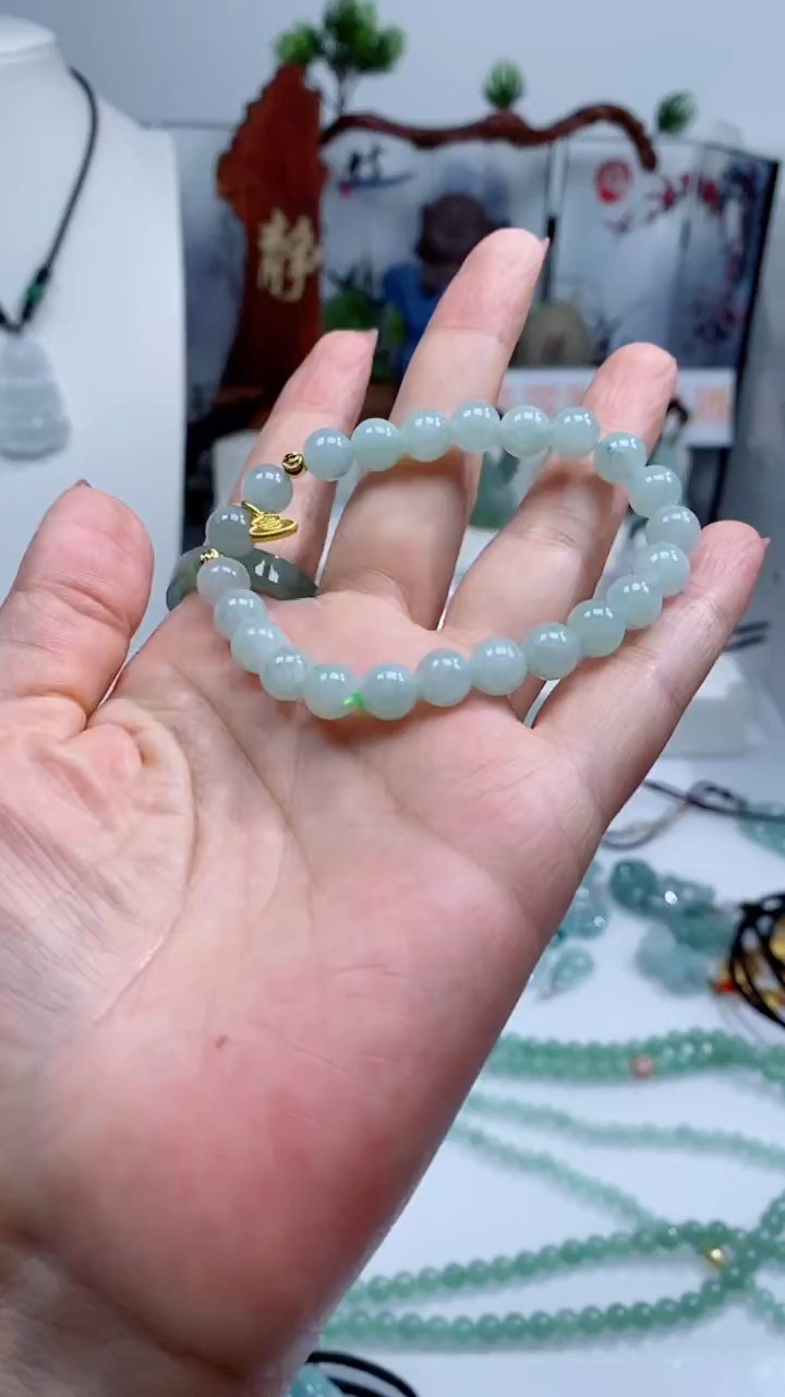 翡翠未镶嵌颈饰手串