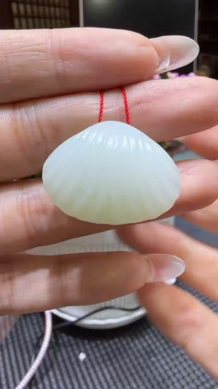 颈饰未镶嵌和田玉挂件