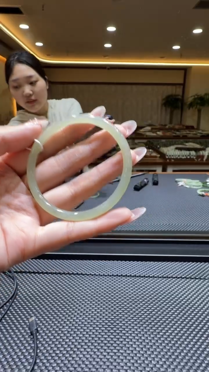 颈饰未镶嵌和田玉手镯57