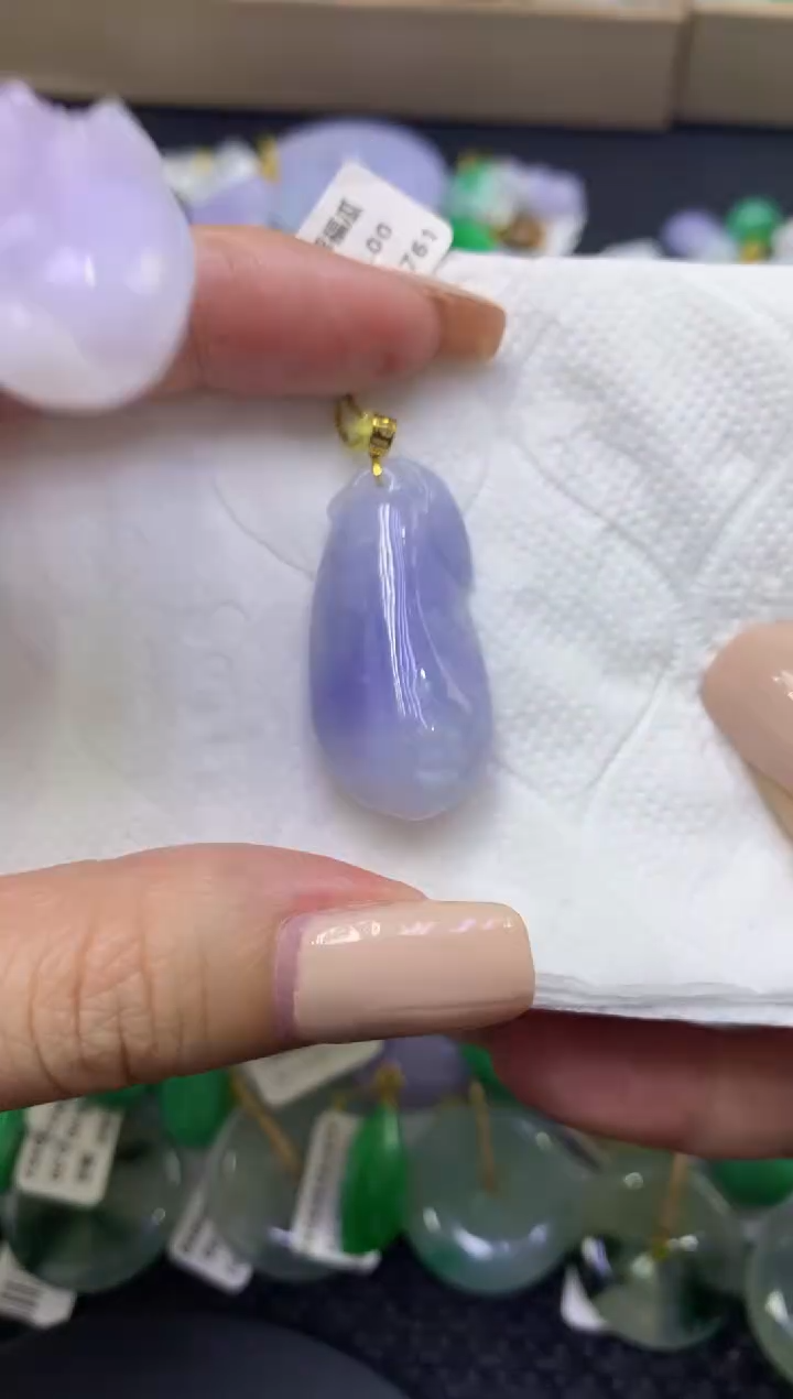 颈饰18K金镶嵌翡翠天然缅甸翡翠A货