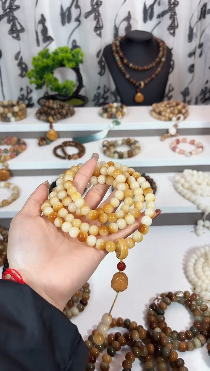 【闪购商品】菩提根/象牙果吊坠炭烧佛手