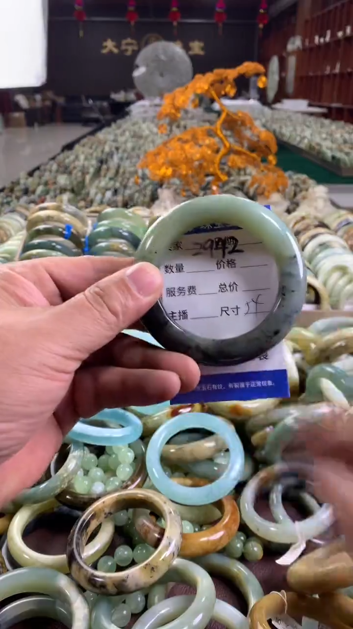 未镶嵌蛇纹石玉手镯2942