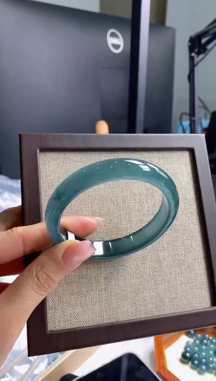 【闪购商品】翡翠颈饰未镶嵌0313948989