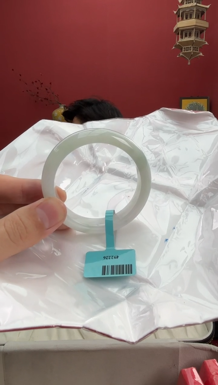 【闪购商品】翡翠手镯未镶嵌12手镯