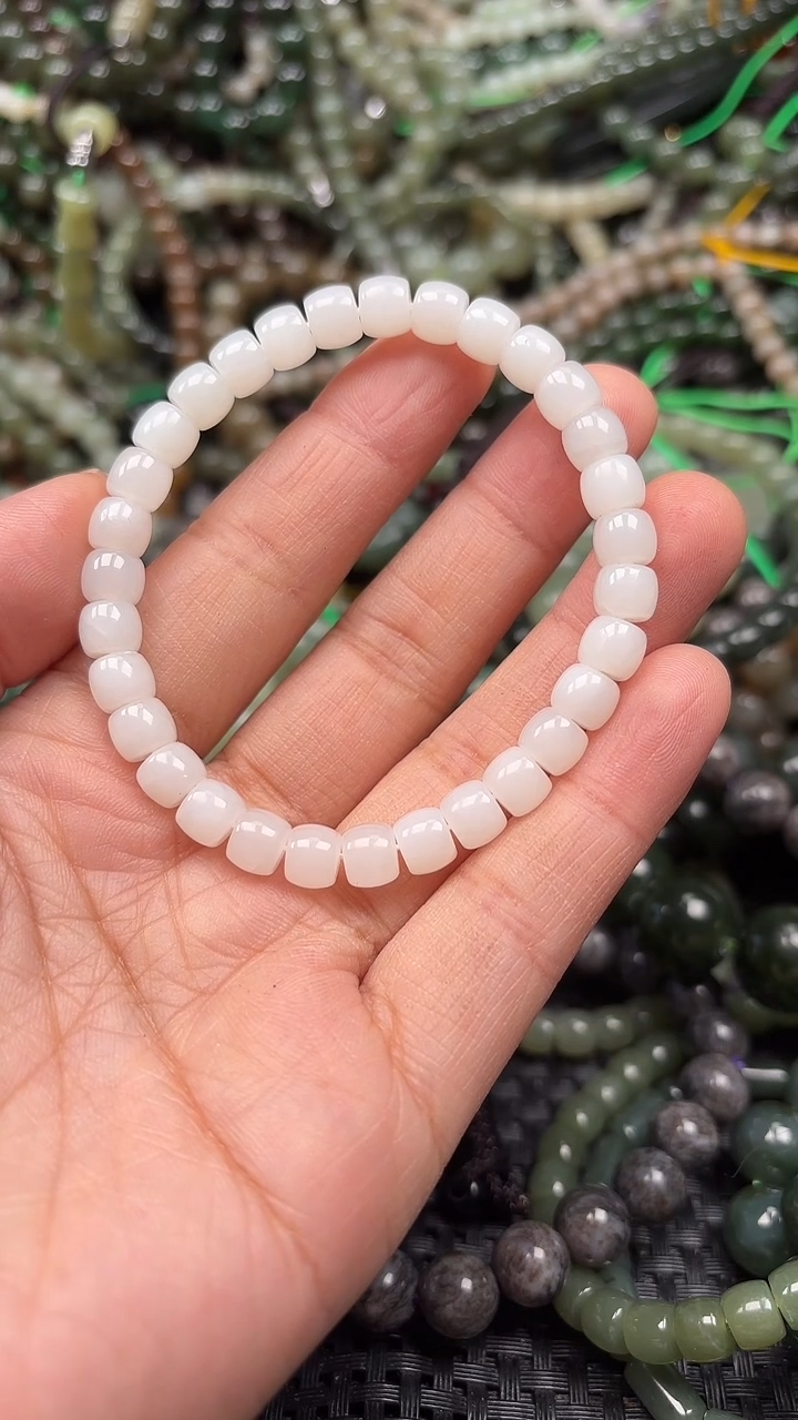 颈饰未镶嵌和田玉111