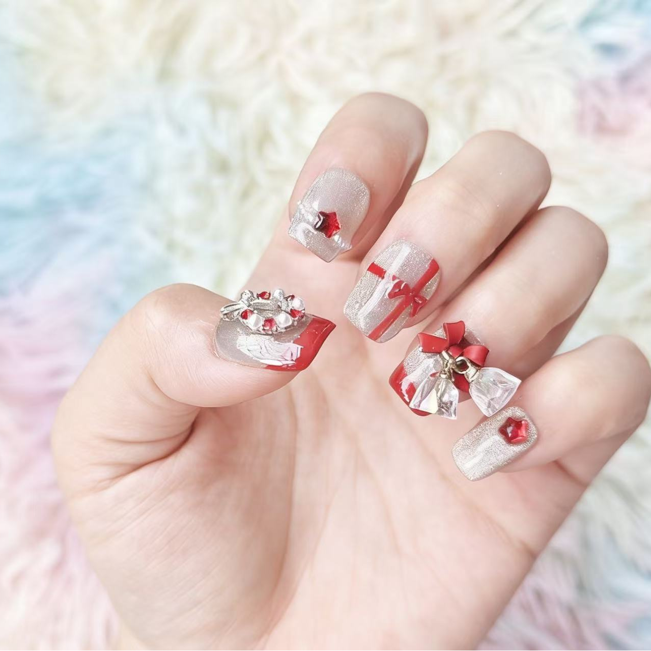 2025 爆款红白甜酷穿戴甲！短款闪粉蝴蝶结款 纯手工钻饰显白吸睛