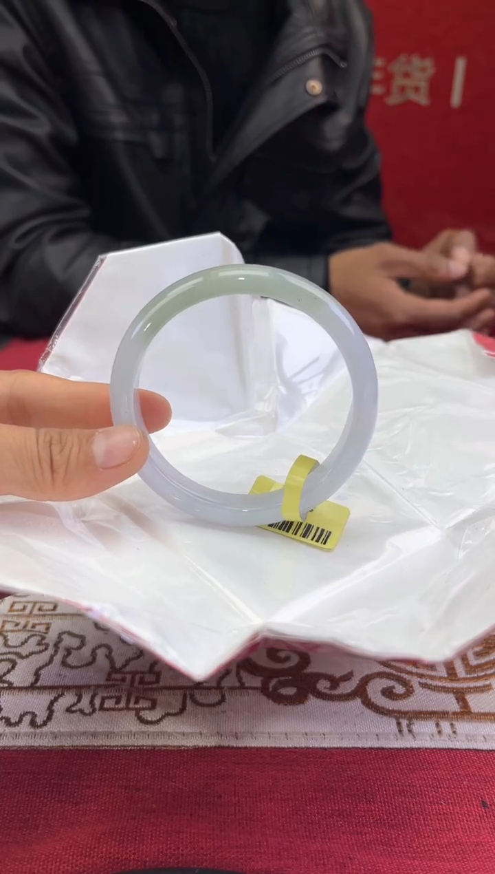 【闪购商品】翡翠手镯未镶嵌翡翠手镯