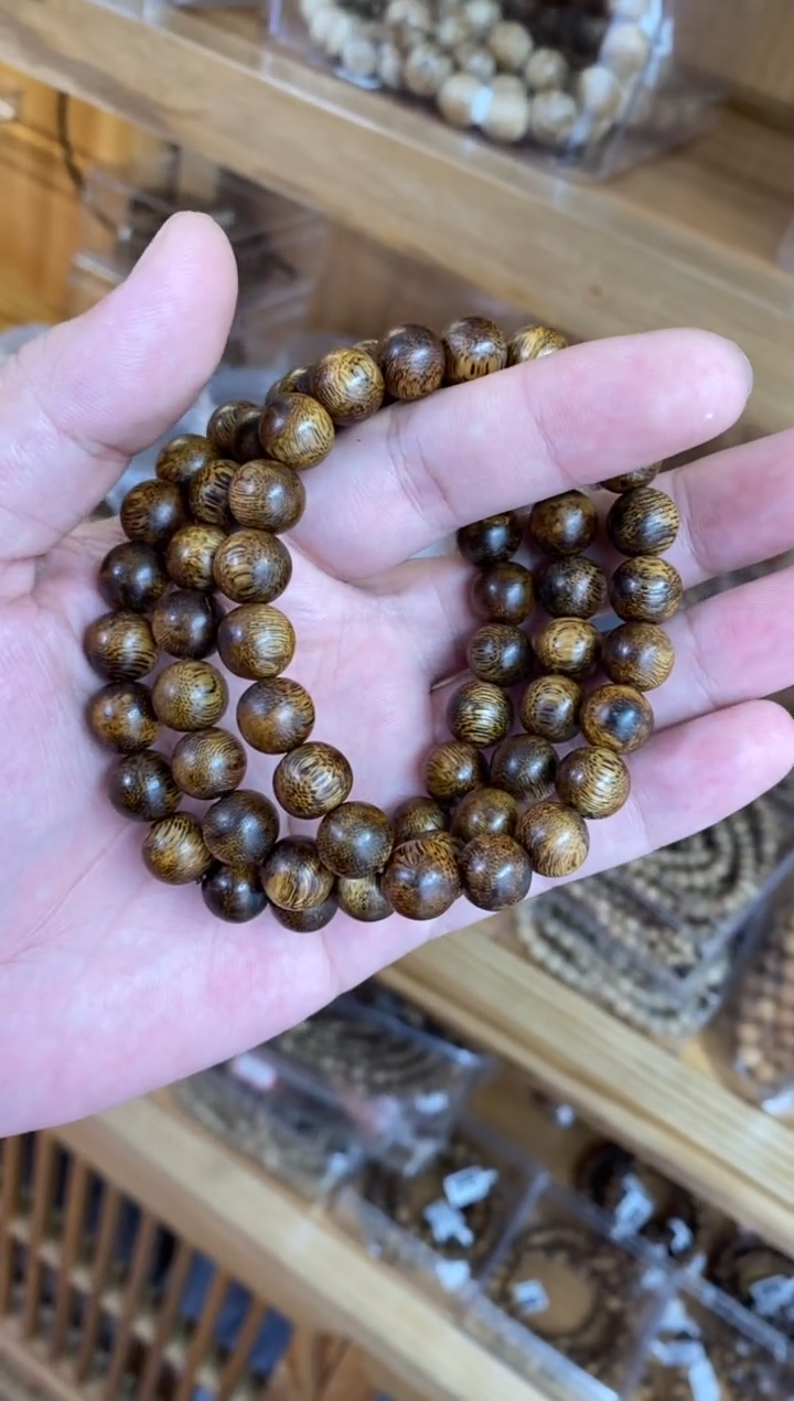 沉香手串海南莺歌绿圆珠单圈微瑕1.0多样性发其一