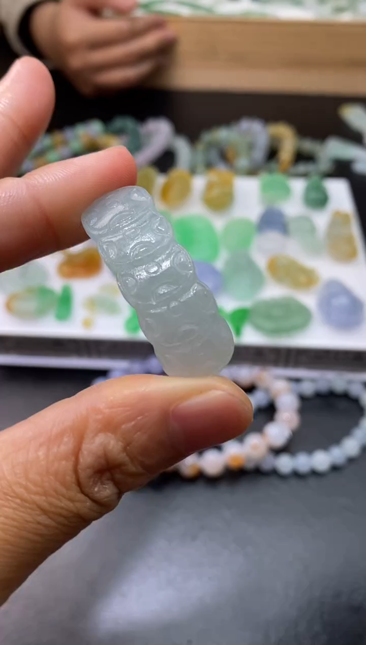 【闪购商品】定制翡翠未镶嵌翡翠毛货~