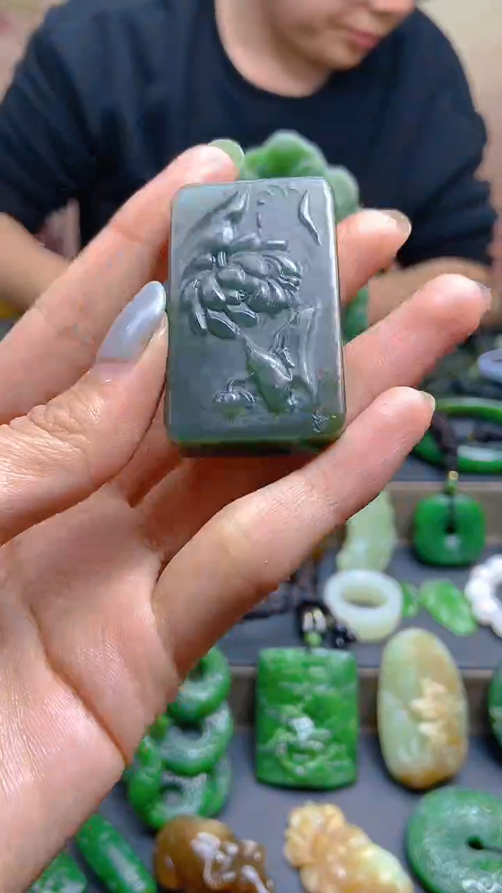 颈饰未镶嵌和田玉11