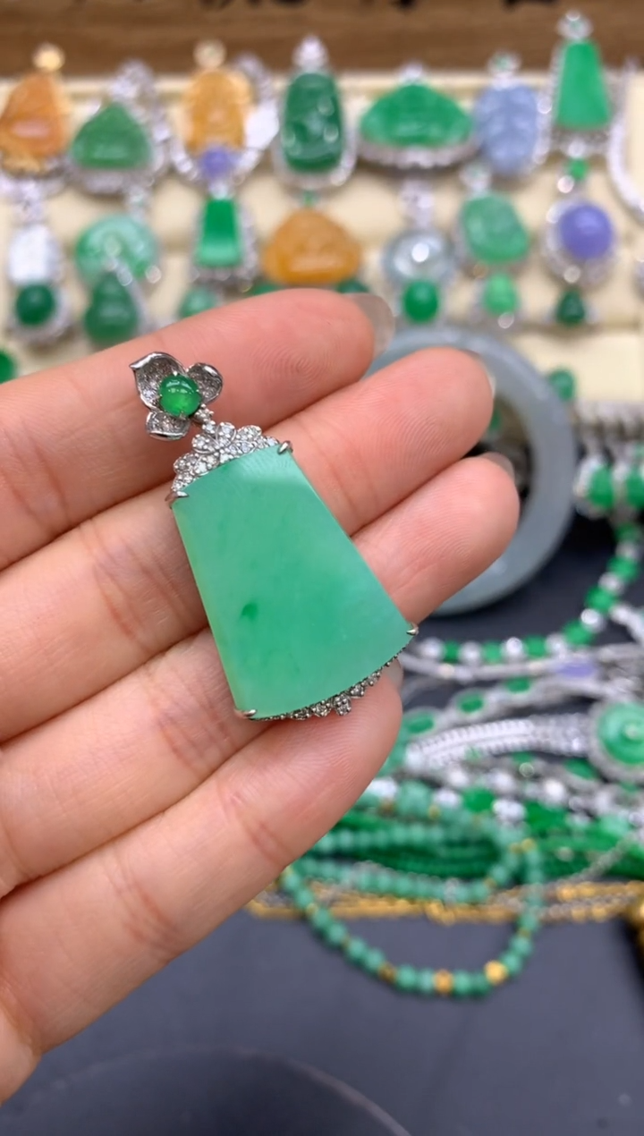 【闪购商品】翡翠颈饰18K金镶嵌470-中国好珍宝