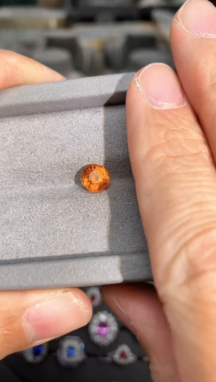 【闪购商品】石榴石（芬达石）裸石未镶嵌2.15ct/新年开工价