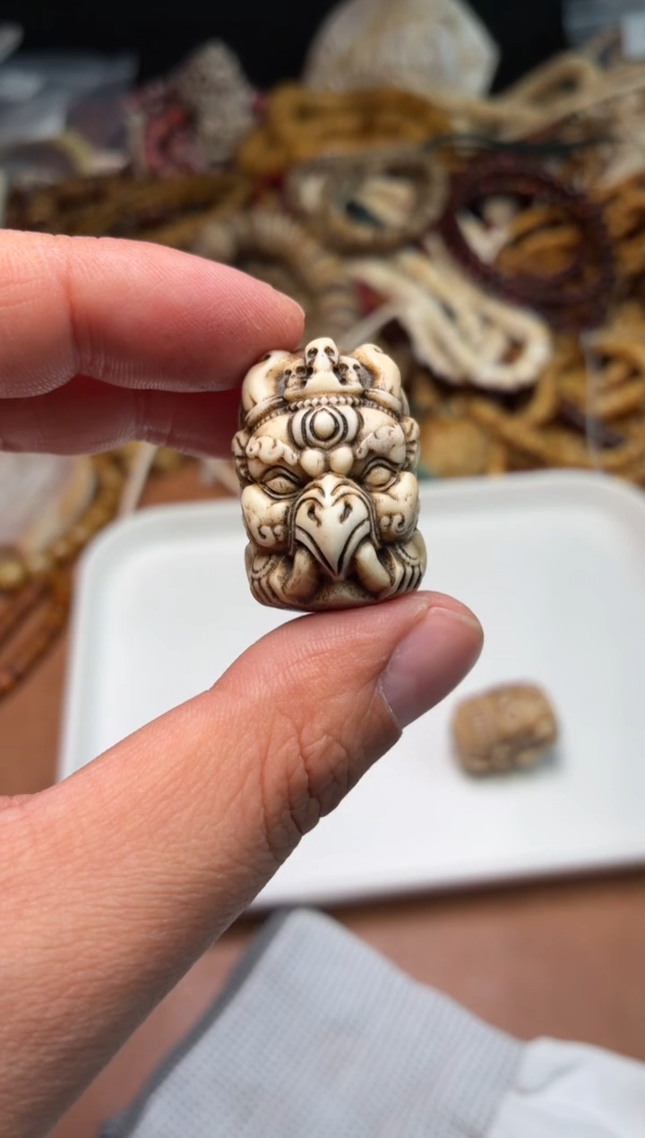 牛骨其他P881-鹿角雕刻大鹏鸟