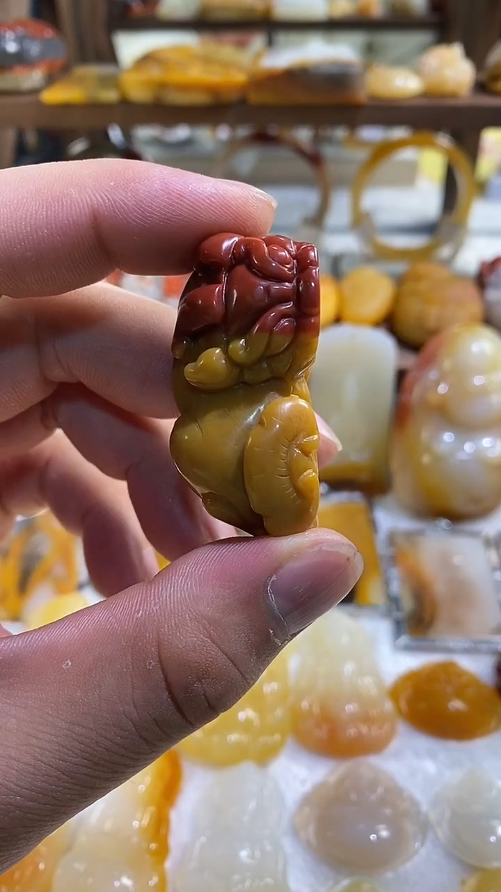 未镶嵌石英质玉（黄龙玉）吊坠(不含链)黄龙玉貔貅挂件