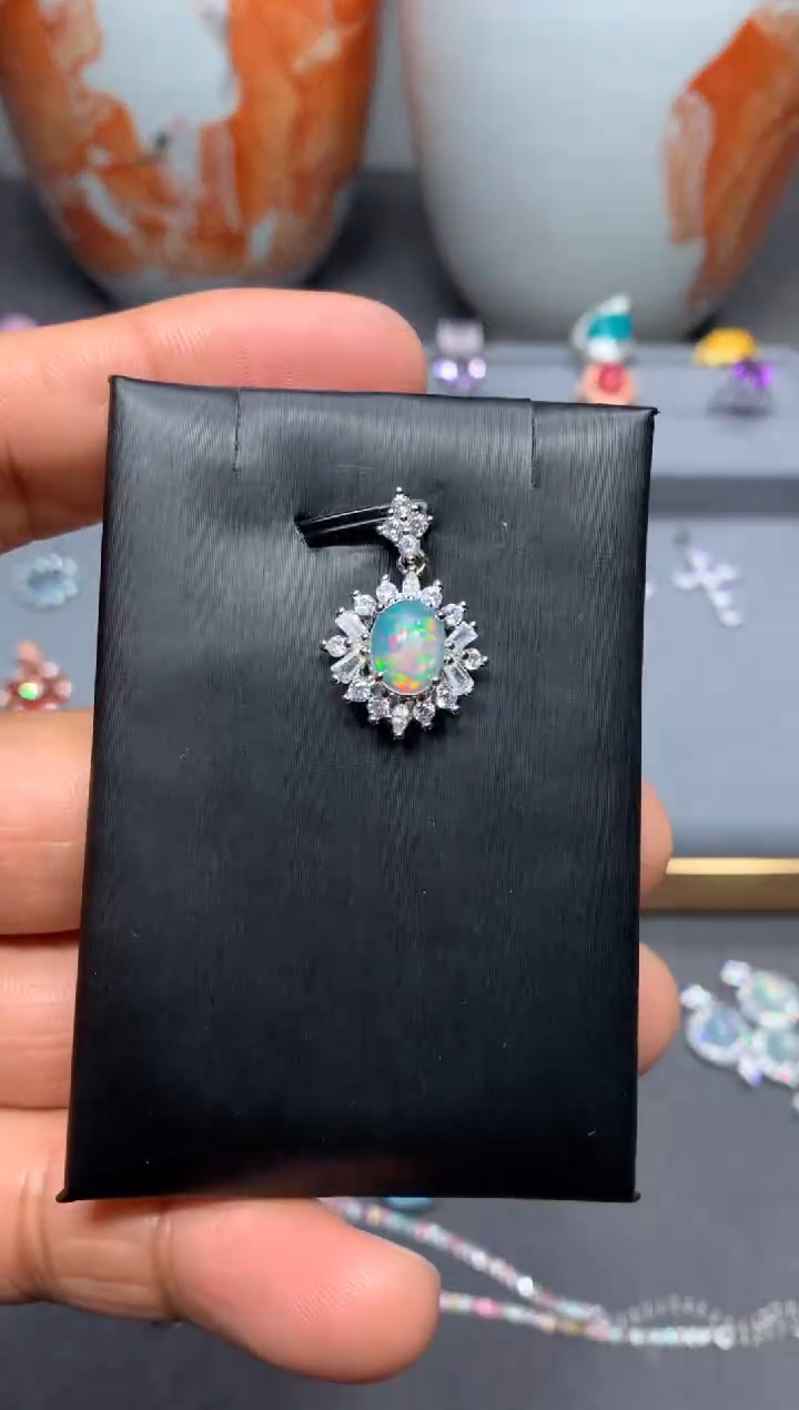 【闪购商品】欧泊颈饰未镶嵌W40（随机性发货只发一单）