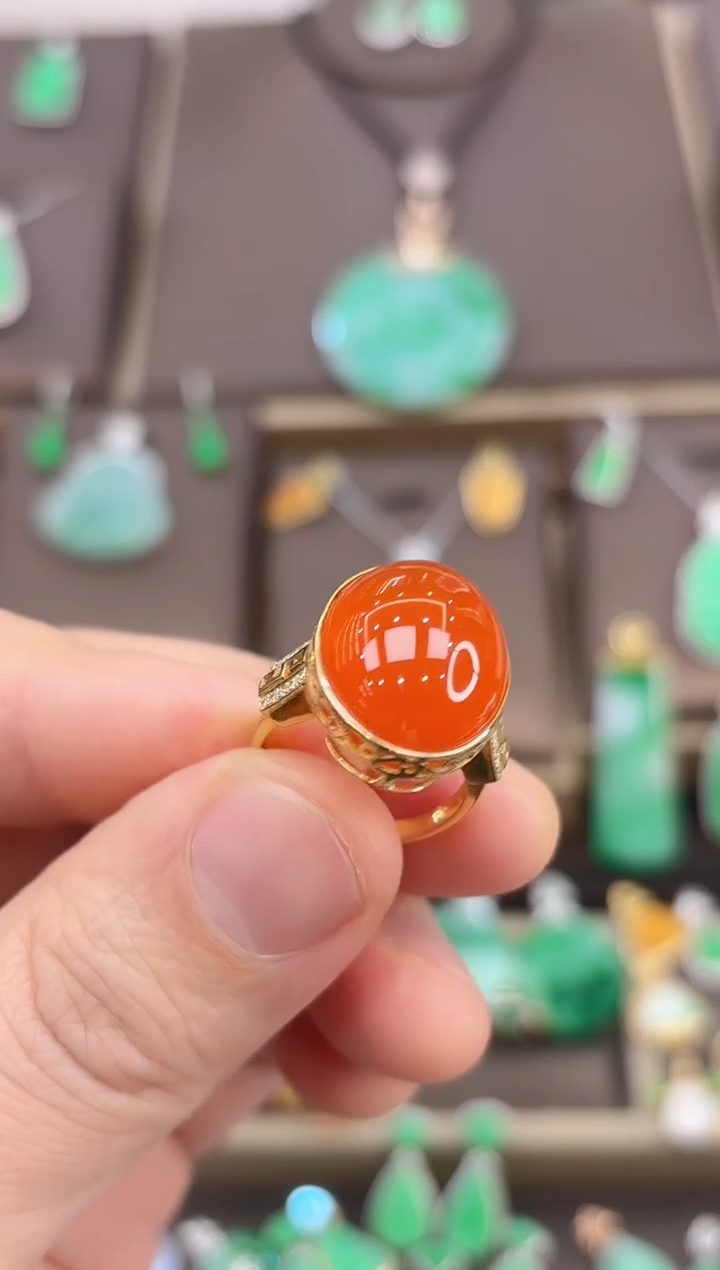 【闪购商品】南红玛瑙戒指18K金镶嵌蛋面戒指