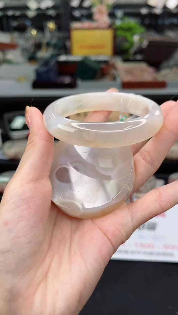 【闪购商品】石英质玉手镯未镶嵌59圈口（赠品镯心）1537269