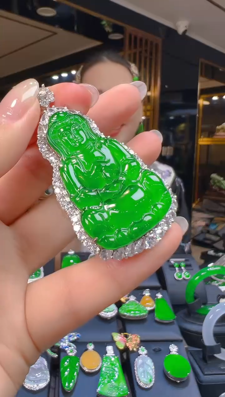 吊坠(赠链)银S925镶嵌翡翠013(多样性发货发其一)