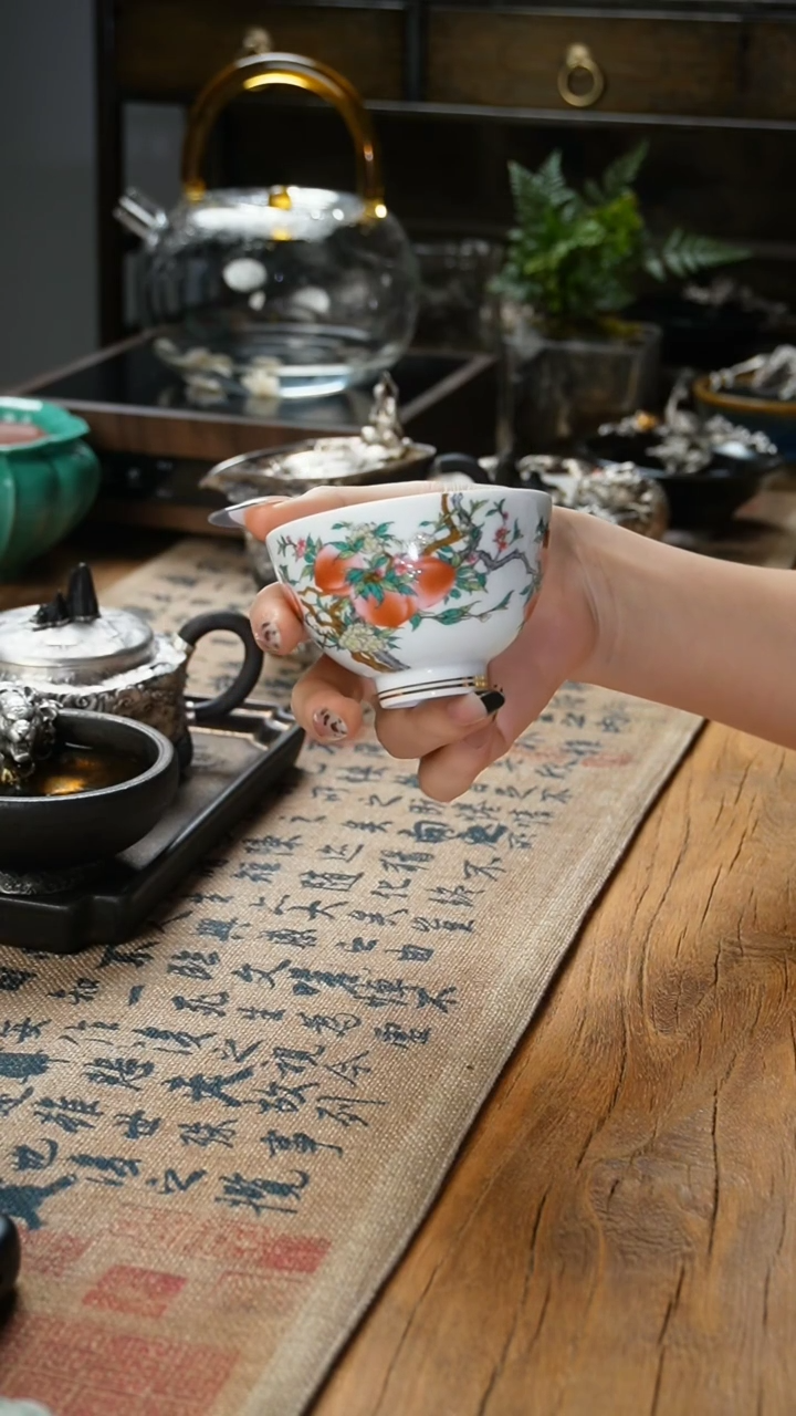 【闪购商品】福器艺术斗彩寿桃主人杯