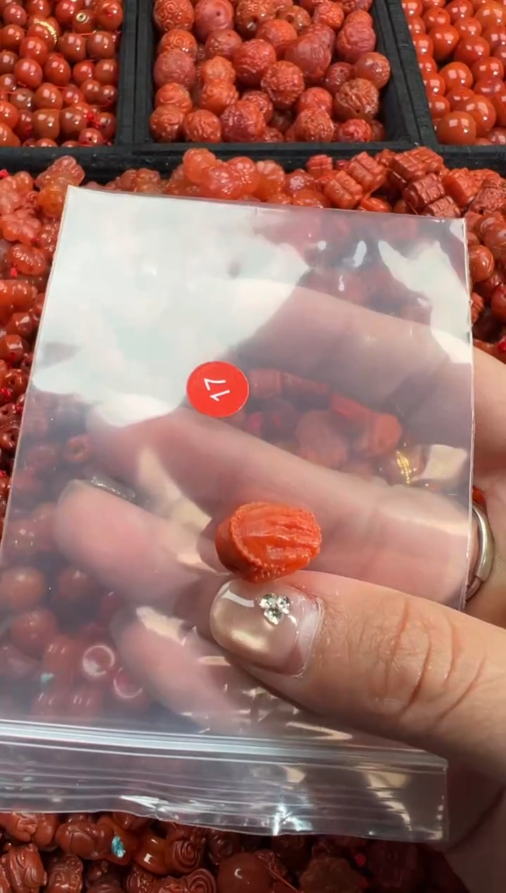 南红玛瑙未镶嵌颈饰1