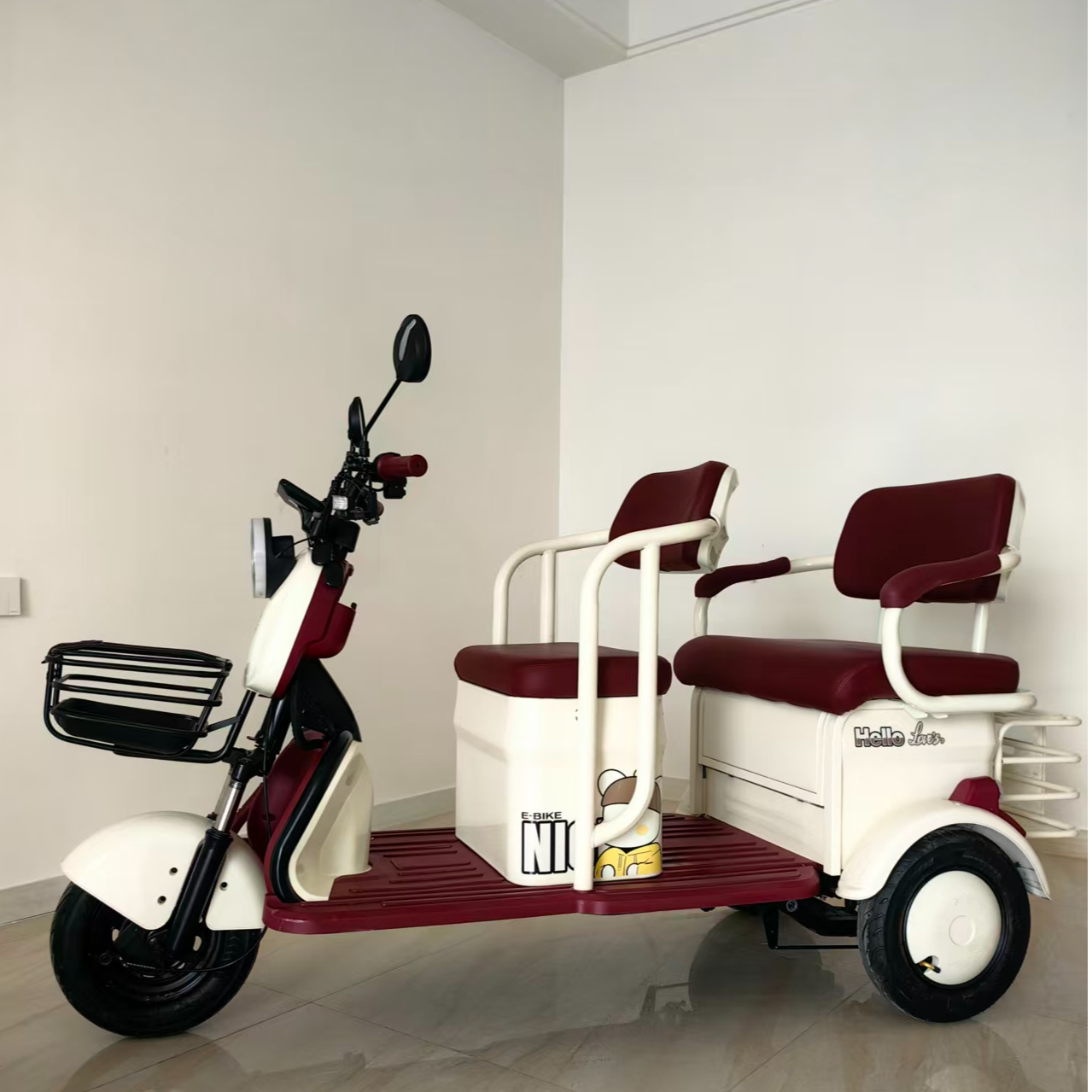 电动三轮车小型家用成人代步双排座椅接送孩子男女通用休闲代步车