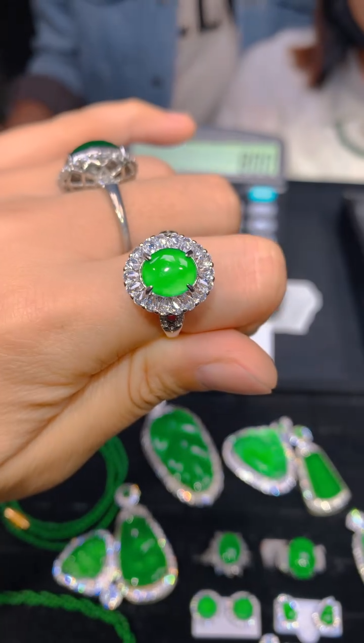 【闪购商品】定制翡翠未镶嵌168多样性发货（发其一）