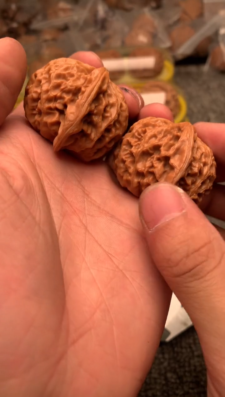 【闪购商品】文玩核桃吊坠南疆