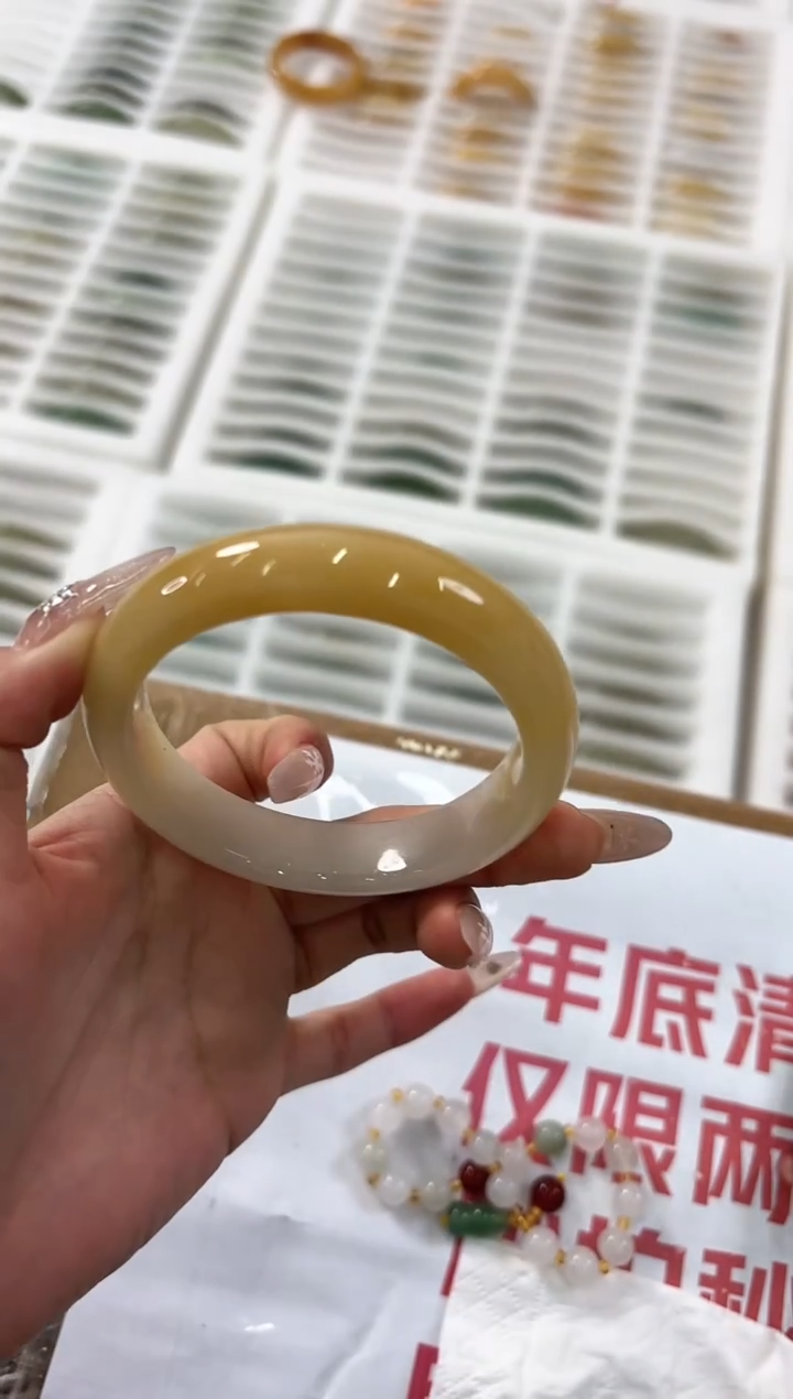 未镶嵌手镯石英质玉222-57HU
