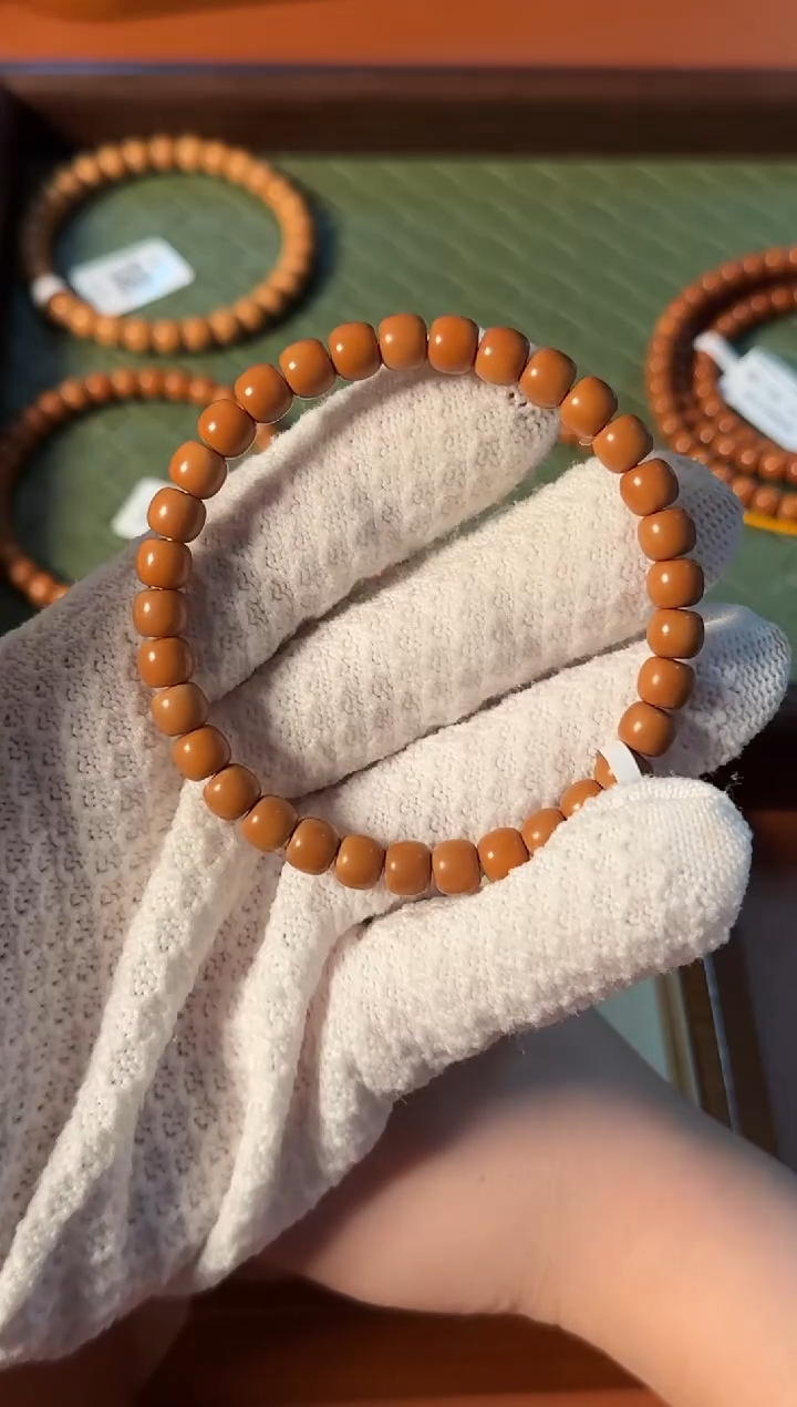 手串橄榄核【168】7mm老挝核尖老型单圈、