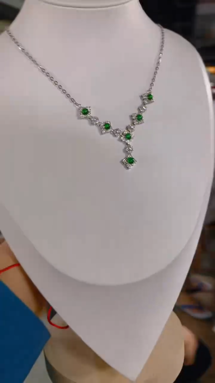 【闪购商品】翡翠耳饰未镶嵌0917255418多样性发其一