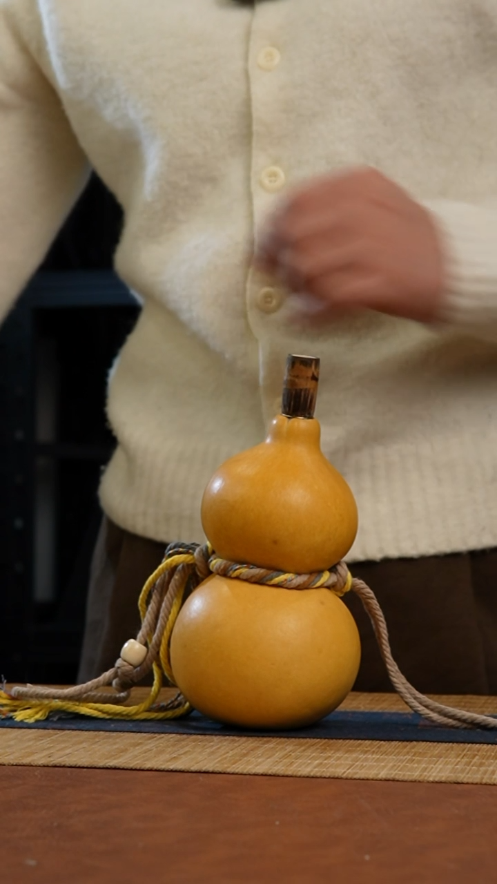 052号 天然热水酒葫芦 一物一拍（有瑕介意勿拍）