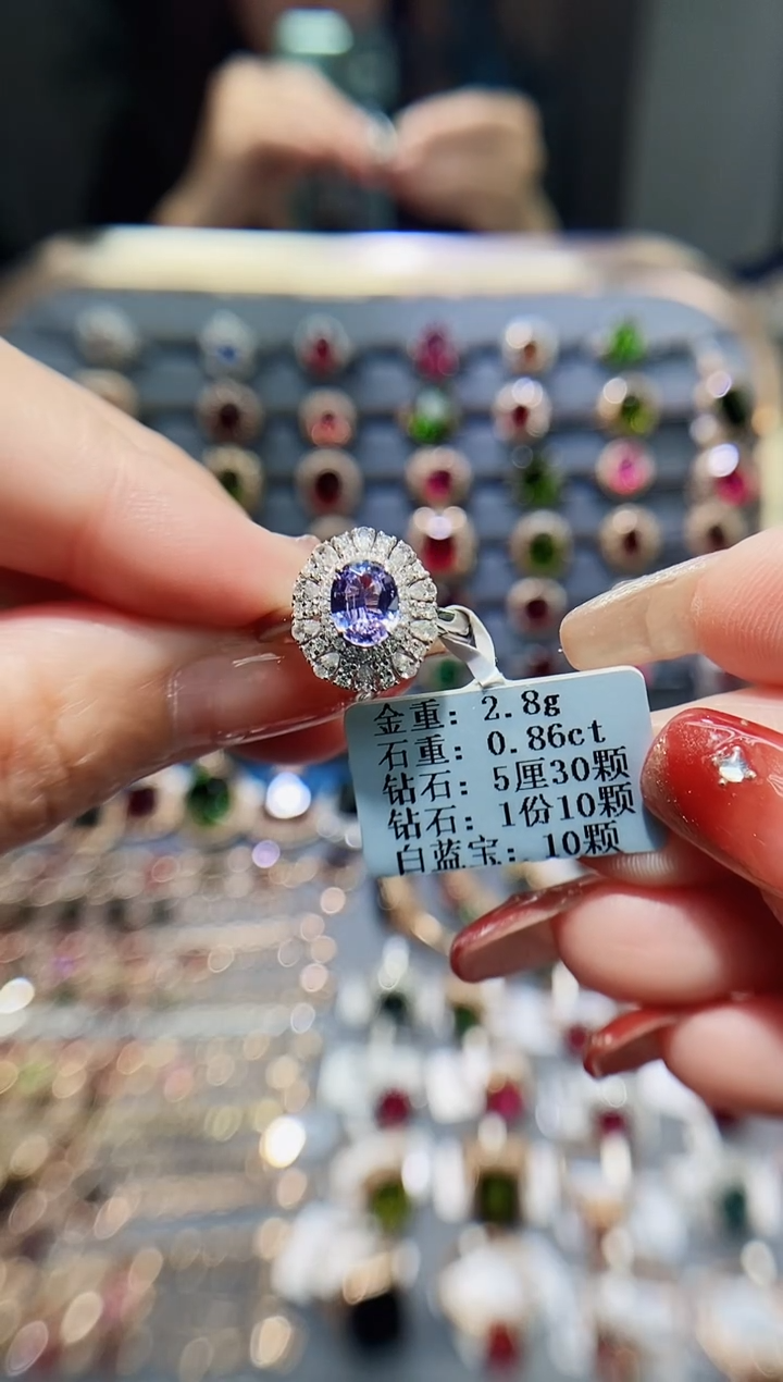 【闪购商品】蓝宝石戒指18K金镶嵌0.86.