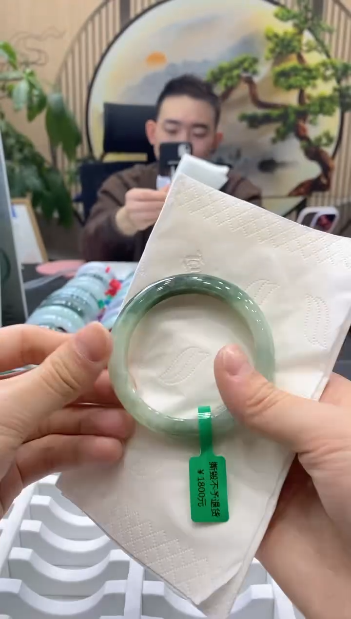 【闪购商品】翡翠手镯未镶嵌00000014795