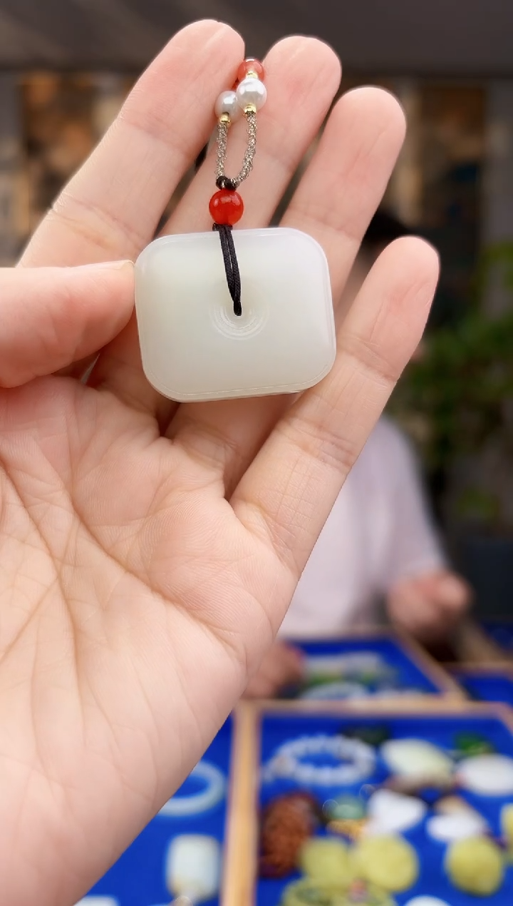 和田玉未镶嵌挂件拍一发一