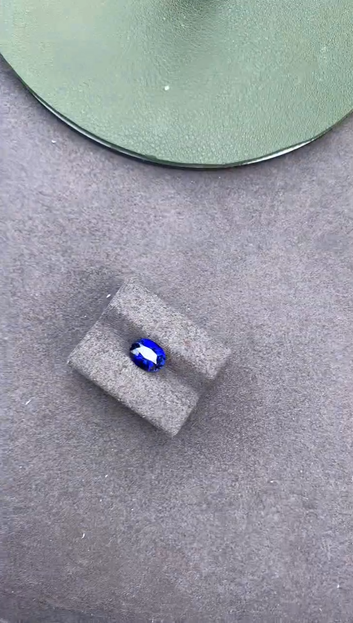 【闪购商品】蓝宝石裸石未镶嵌2.5ct皇家蓝