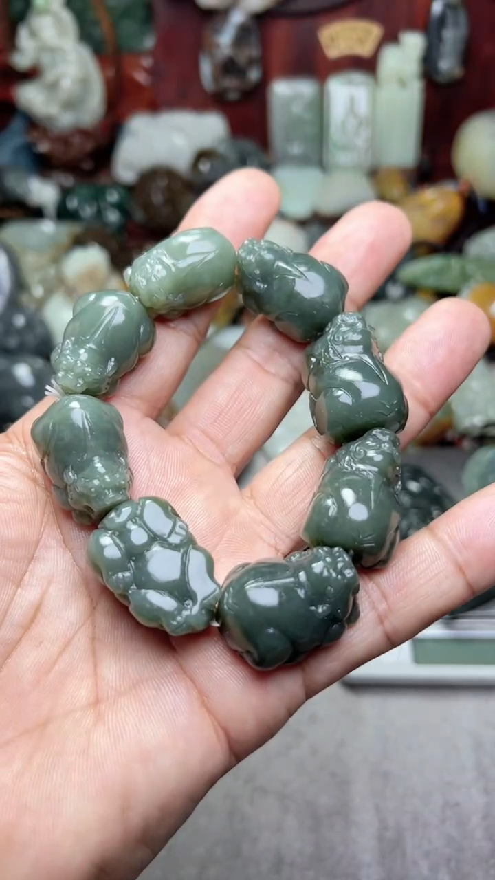 和田玉未镶嵌把件-=