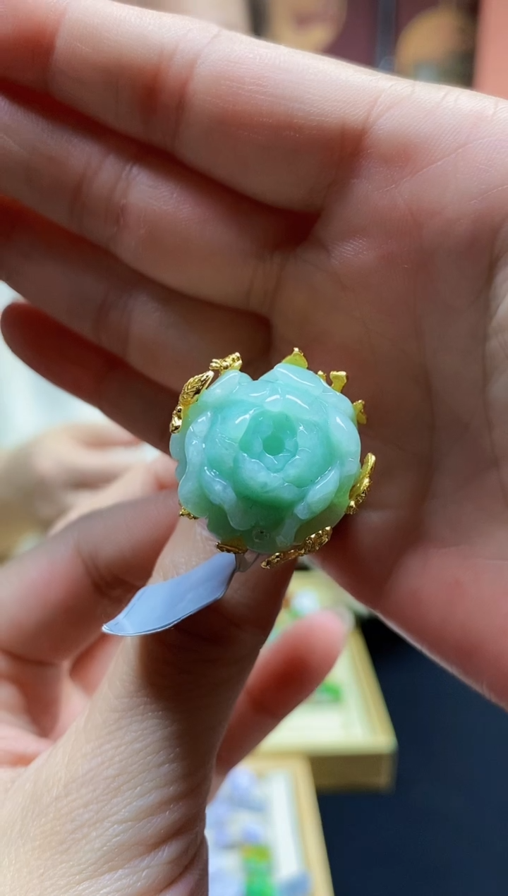 颈饰未镶嵌翡翠翡翠戒指