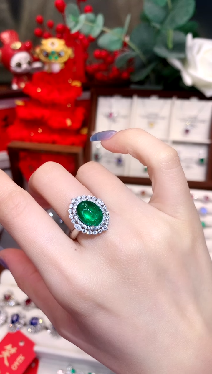 【闪购商品】祖母绿戒指18K金镶嵌3.56ct/天然宝石/七天无理由