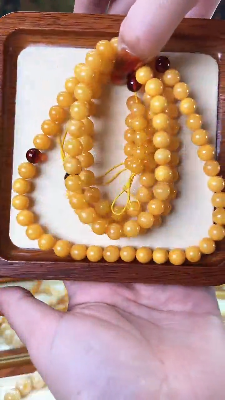 【闪购商品】蜜蜡裸石未镶嵌手串