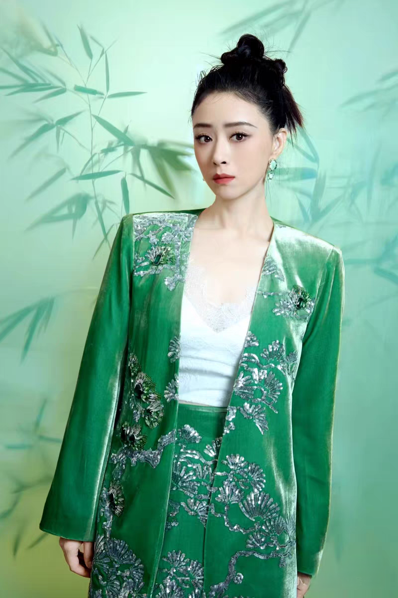 华妃新中式高定质感真丝丝绒重工刺绣手工钉珠V领外套半身裙