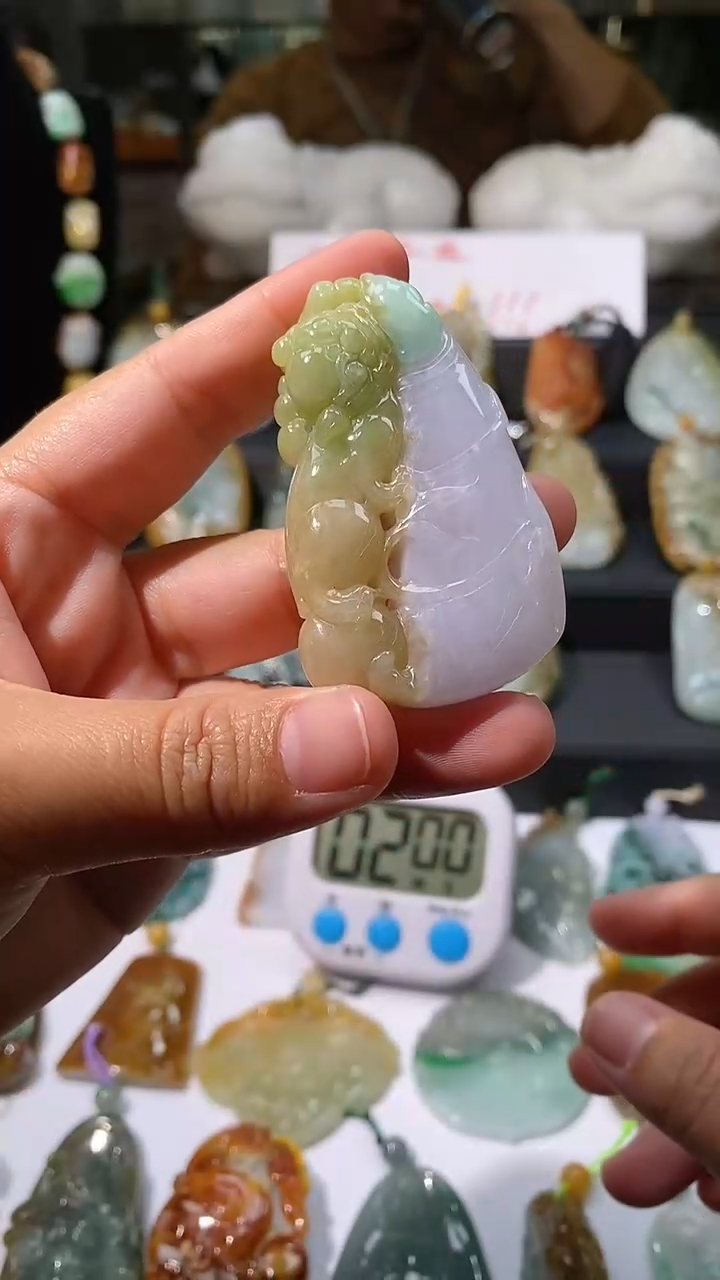 【闪购商品】翡翠颈饰未镶嵌挂件
